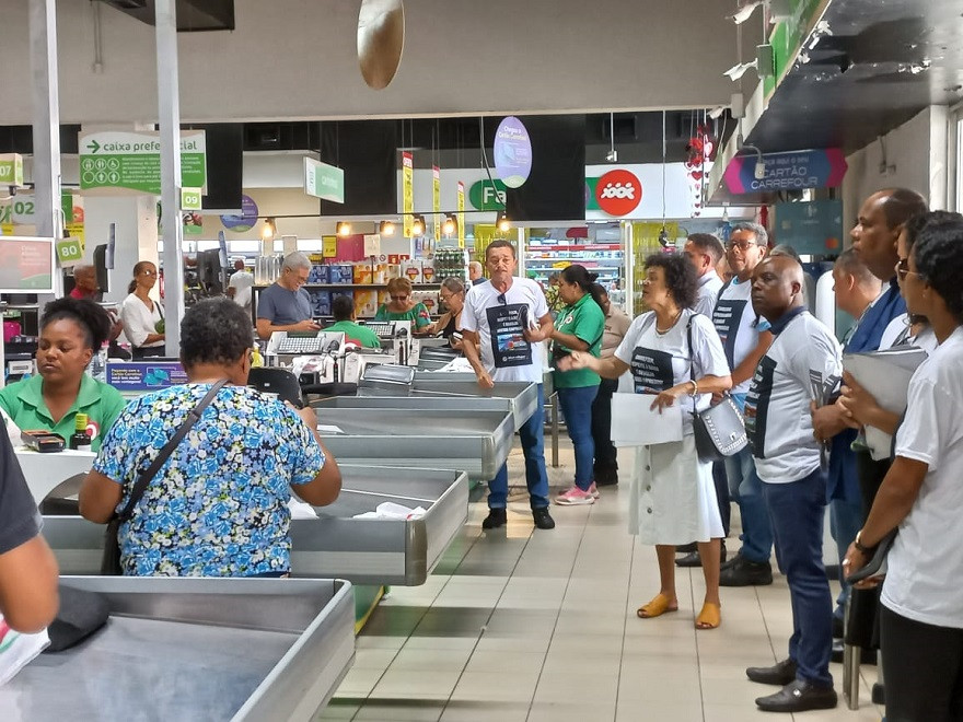 SintraSuper mobiliza trabalhadores do Carrefour em Salvador 