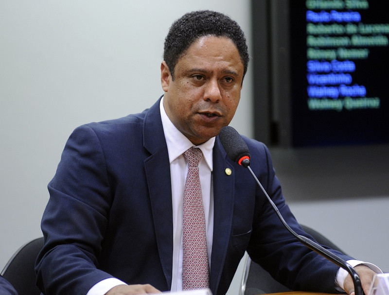 Deputado Orlando Silva emite nota após manobra de Arthur Lira sobre PL das redes sociais