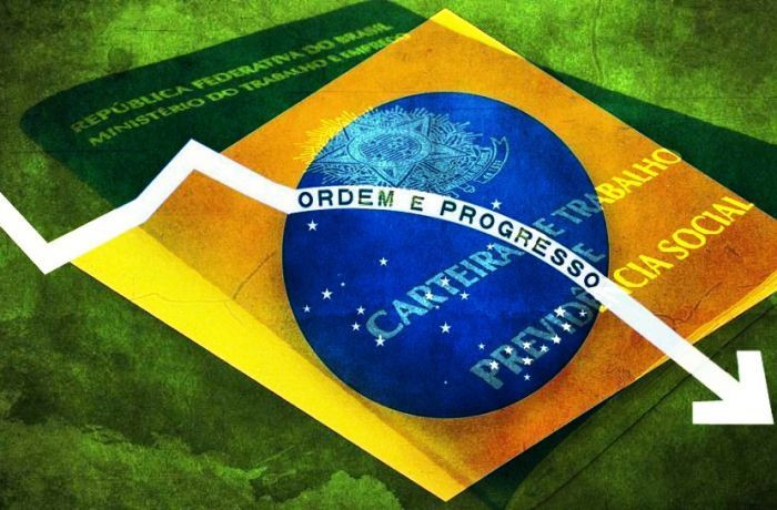 Prestes a caducar, Bolsonaro revoga MP da Carteira Verde Amarela