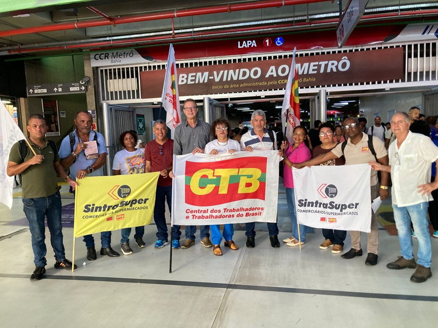 CTB faz panfletagem e mobiliza população para o 1º de Maio