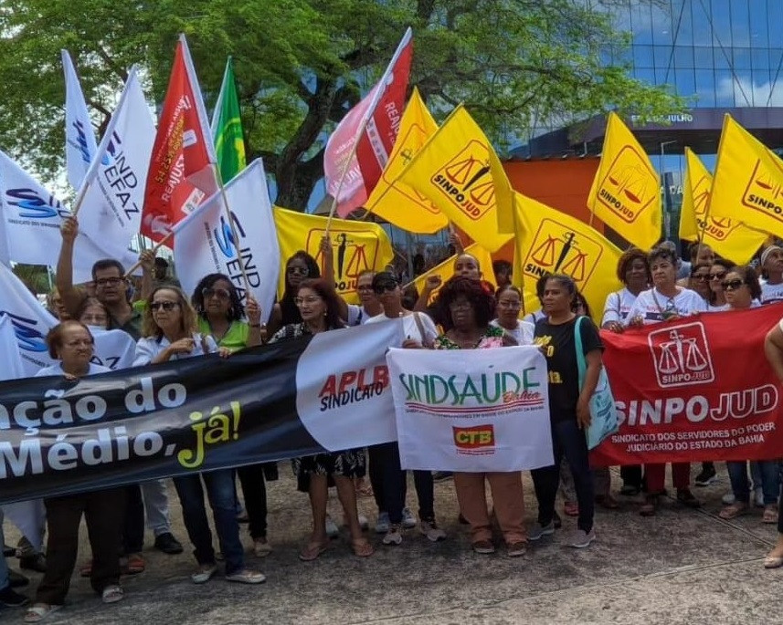 Servidores exigem respeito e definem ações; depois da Educação, a Saúde para dia 2