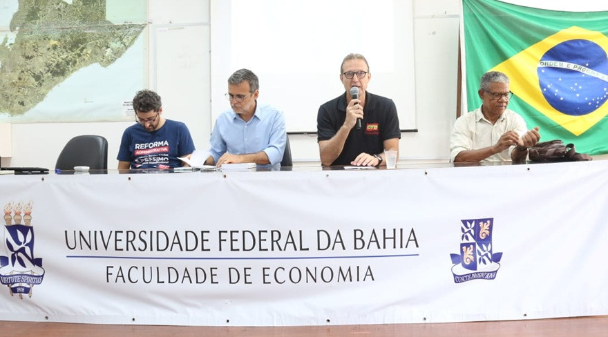 Neto e sindicalistas da CTB debatem 1º de Maio na universidade 