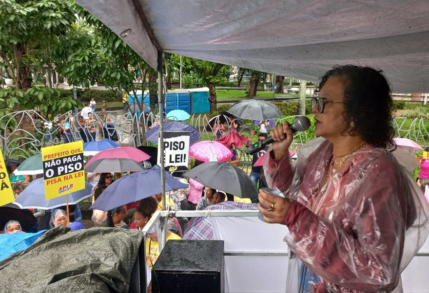 APLB tem apoio da CTB, dá "nota GREVE" ao prefeito e para escolas de Salvador