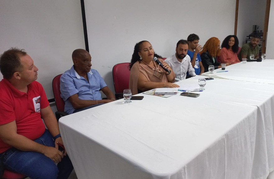 Arielma Galvão coordena encontro sobre políticas do MEC e SEC para juventude
