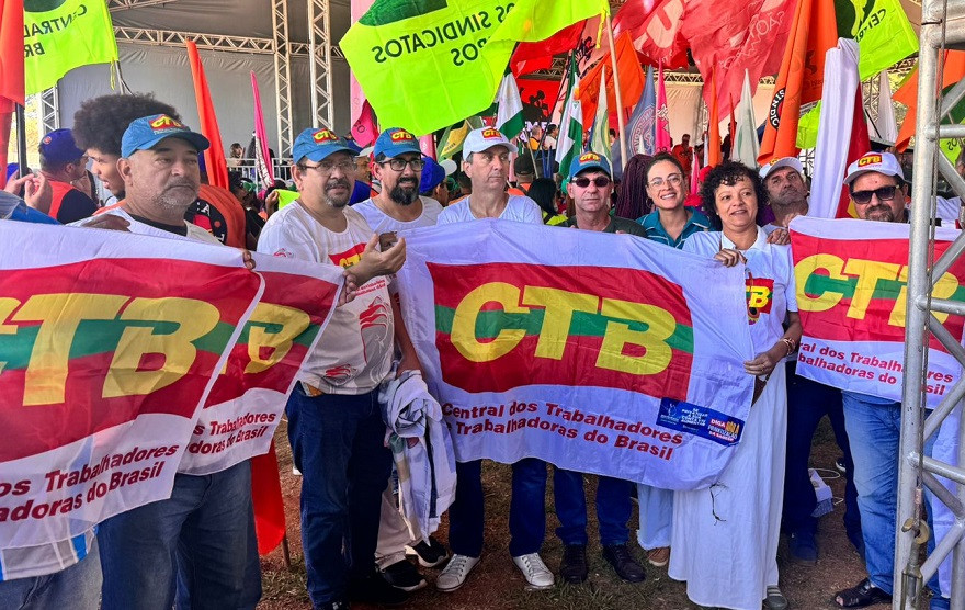 Em Brasília, CTB e Centrais entregam pauta da classe trabalhadora a ministros