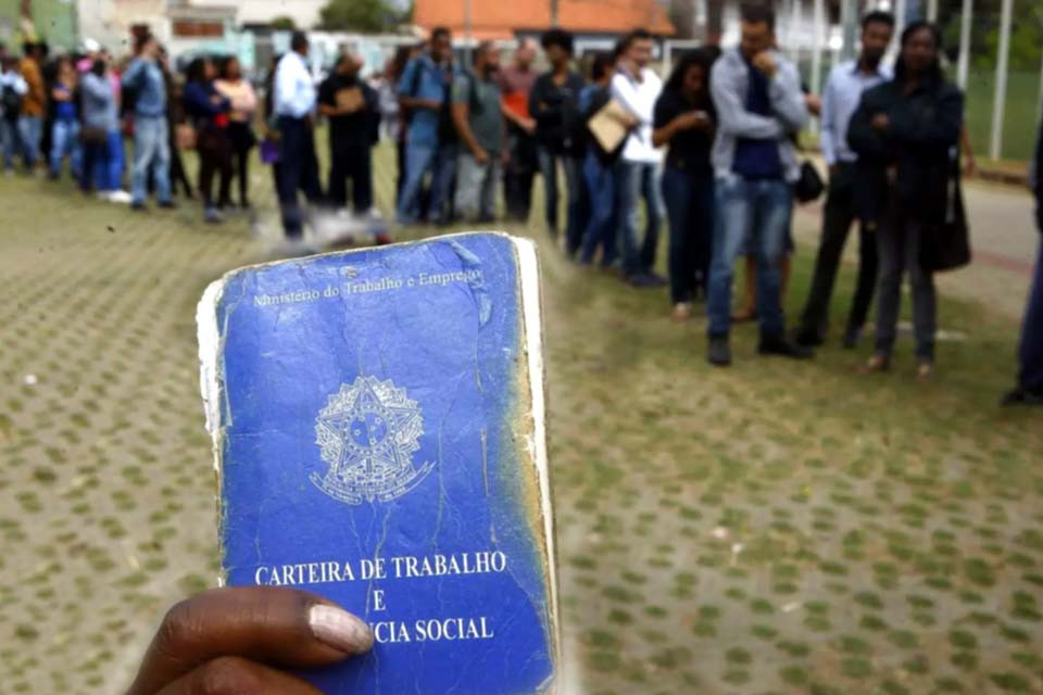 Pandemia mascara desemprego, que pode chegar a 16%