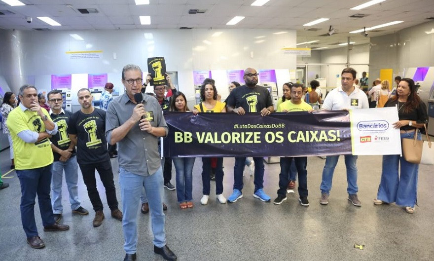 Federação dos Bancários lidera protestos no Banco do Brasil