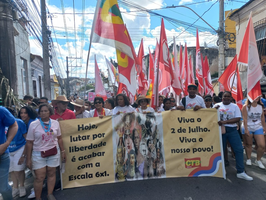 Com Lula presente, CTB Bahia reverencia 2 de Julho e inicia Plebiscito Popular