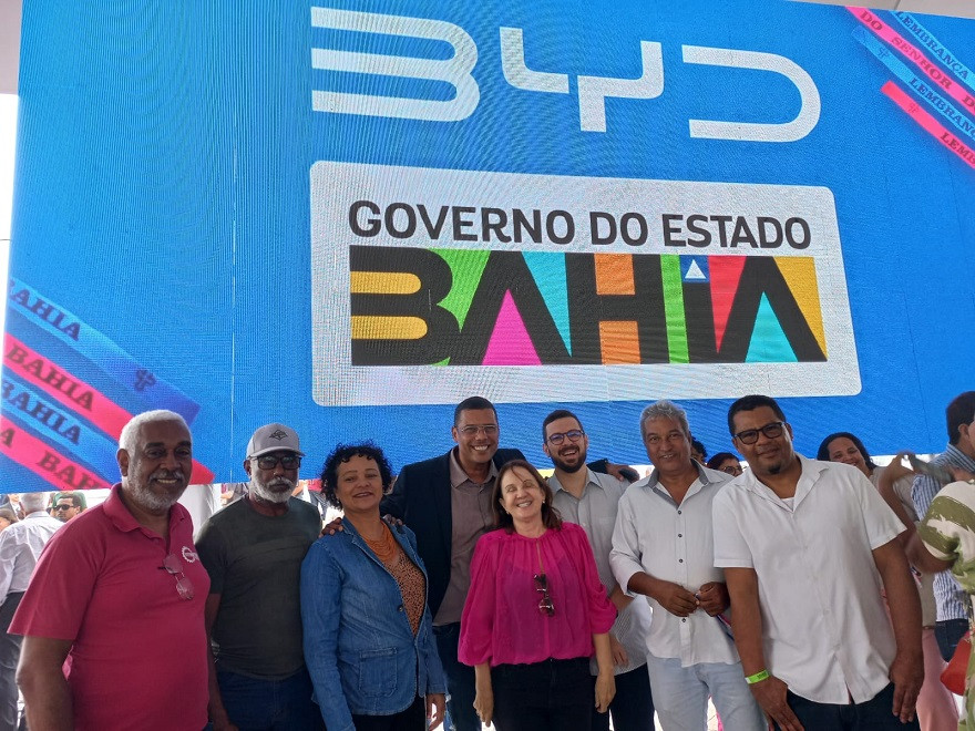 Rosa e metalúrgicos comemoram montadora BYD na Bahia