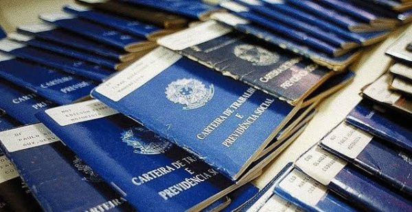 Fechamento de vagas afeta mais quem ganha de 1 a 2 salários mínimos
