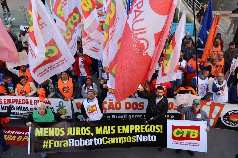 Dia 30 tem protesto nacional das Centrais contra os juros altos no Brasil