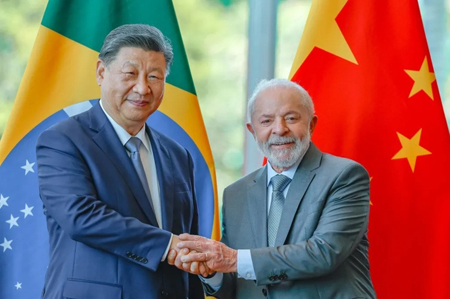 Donald Trump exigiu absurdos e que Lula freasse China; chineses apoiam Brasil