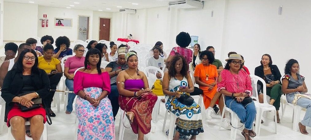 APLB de Feira empodera mulheres negras com I Mostra Cultural do Julho das Pretas