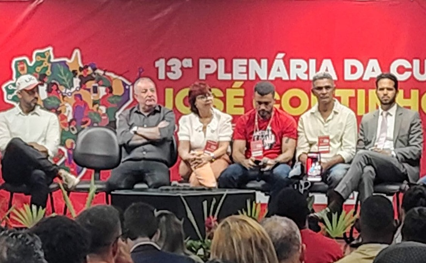 Adriano Abreu representa CTB em plenária da CUT