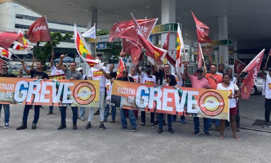 Sinposba decreta estado de greve nos postos de combustíveis