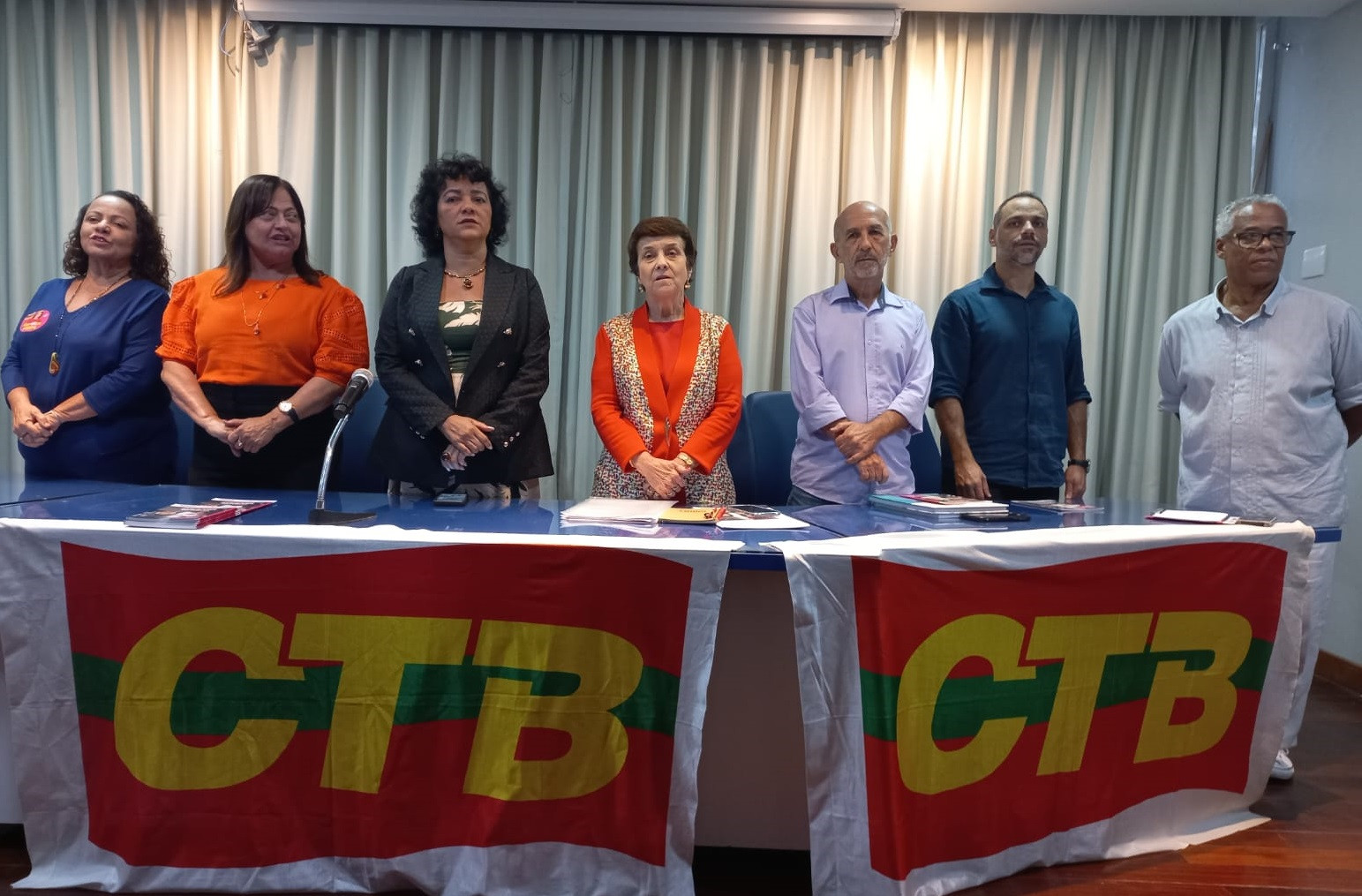 "Trabalhadores devem exercer cidadania atuando politicamente", diz ministra do TST