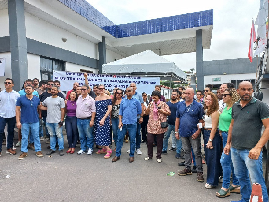 SINTRACOM lidera greve dos servidores da Conder por respeito aos acordos 