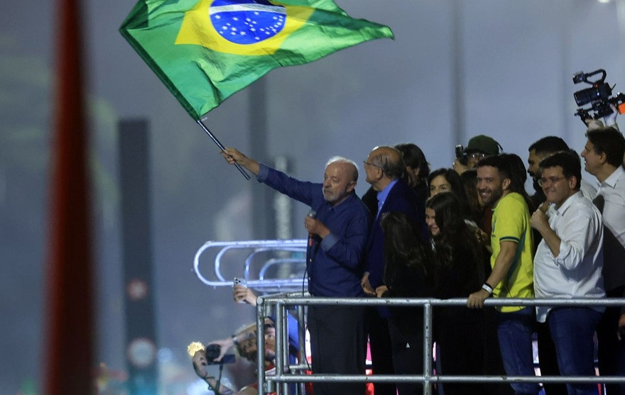 Após vitória, Lula promete o melhor mandato da sua vida