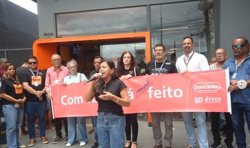 Bancários em luta contra absurdos no Itaú e Santander 