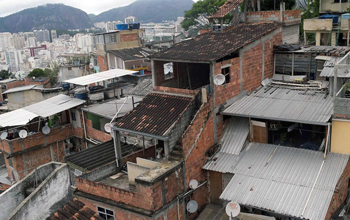 No Brasil, a pobreza é negra. E a renda mínima fica abaixo das despesas