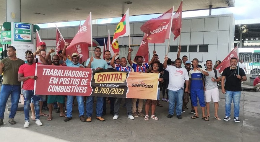 SINPOSBA  protesta contra "Lei da Caguetagem" e aprova Taxa Assistencial 