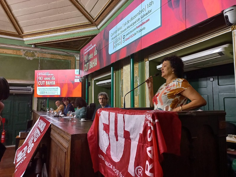 Rosa de Souza destaca unidade das centrais em sessão pelos 40 anos da CUT 