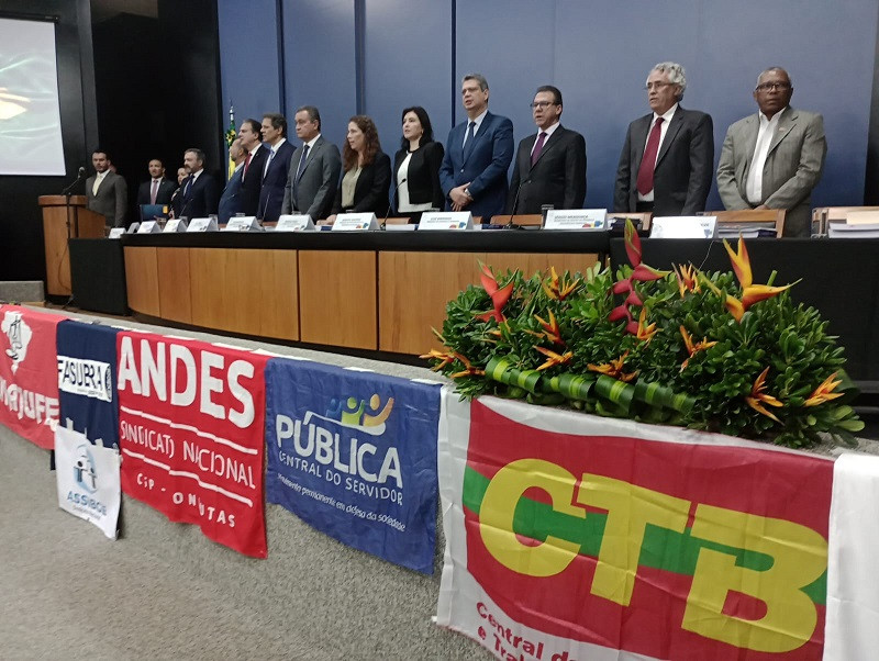 "Marco da retomada do diálogo e vitória dos trabalhadores’, diz secretário da CTB sobre mesa de negociação com servidores
