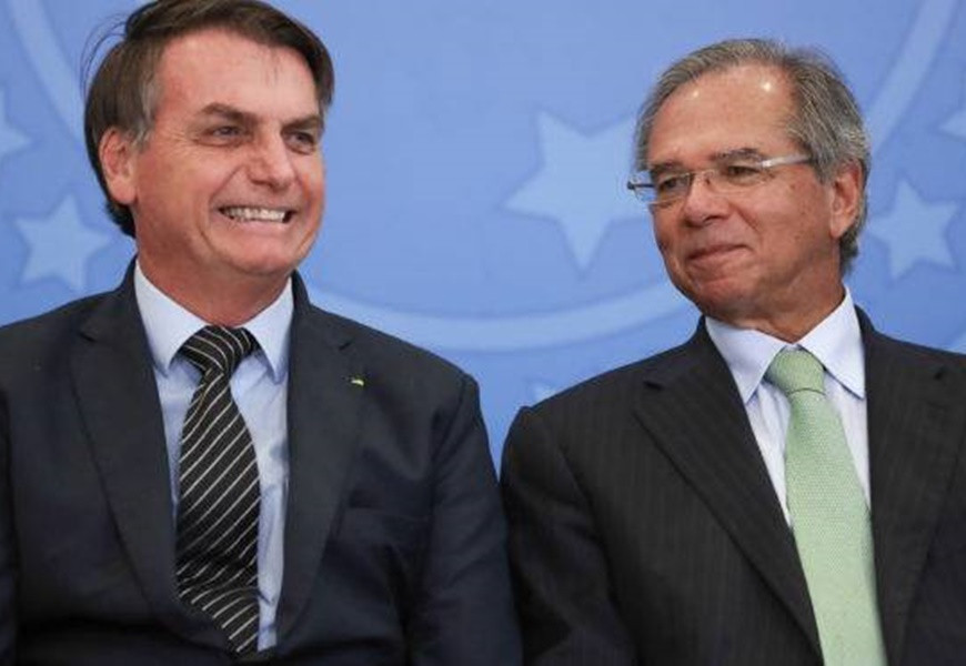 Bolsonaro e Guedes chantageiam Congresso com novo arrocho para continuidade do auxílio emergencial