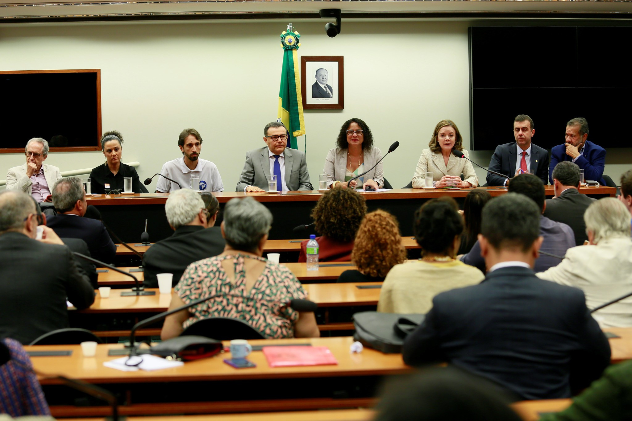 Partidos e entidades defendem agenda unificada contra Bolsonaro