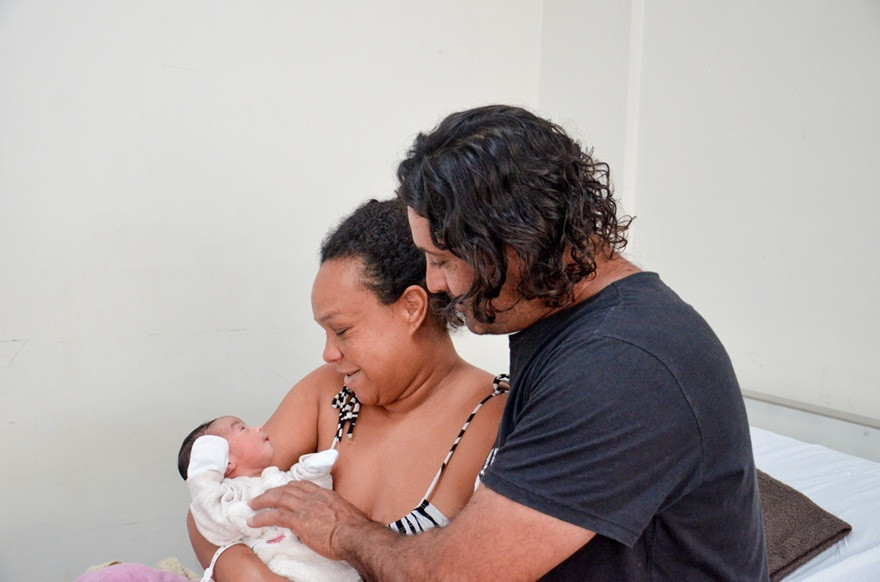 Senado amplia licença-paternidade para 20 dias; texto vai para Lula