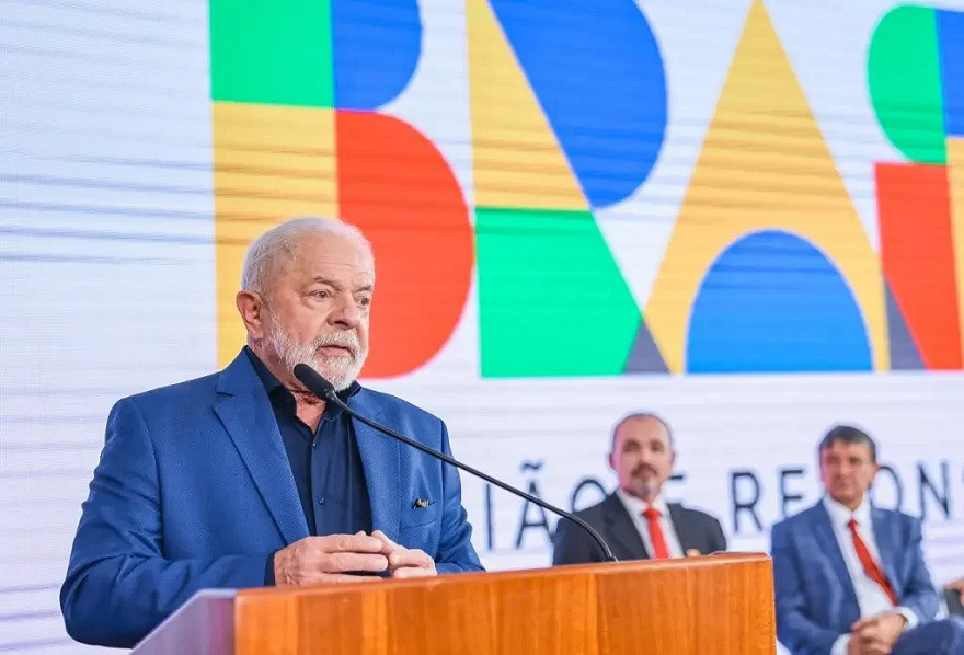 Lula quer Haddad e Simone retomando obras: "Fazer PIB crescer e gerar empregos" 