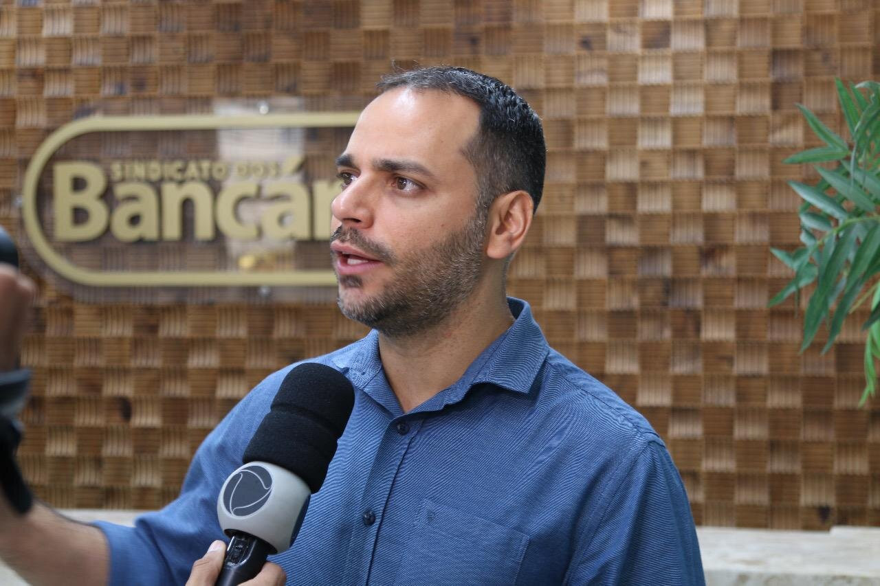 Vereador Augusto Vasconcelos defende gratuidade das contas de água para pessoas de baixa renda