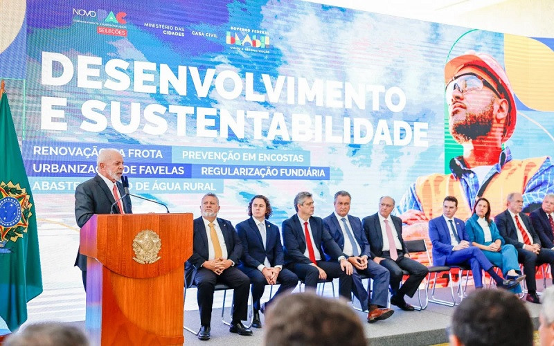 Lula anuncia R$ 18,3 bilhões do PAC, incluindo prevenção de desastres naturais