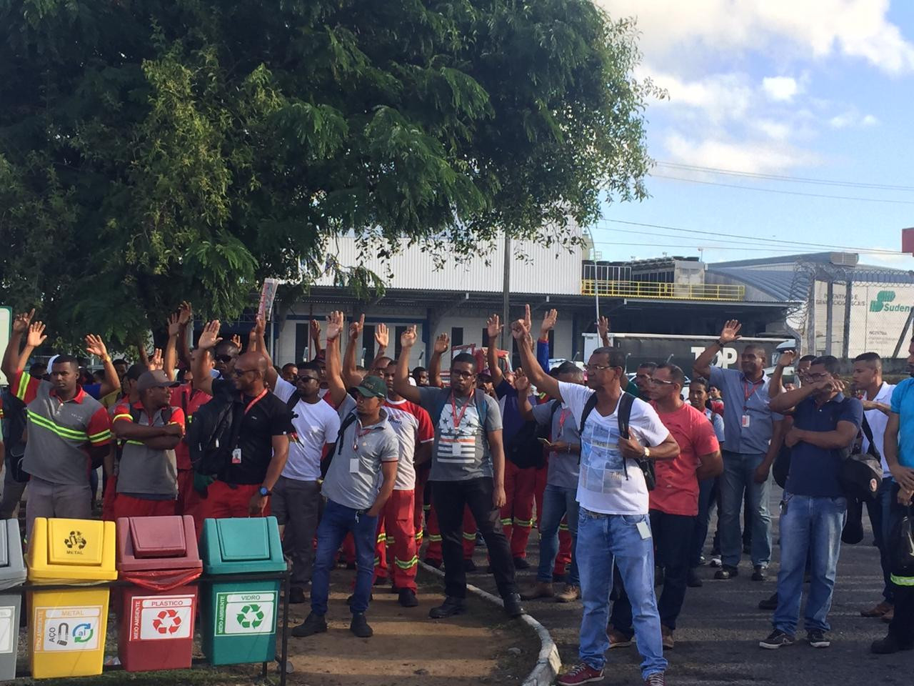 Sindibeb-BA e funcionários da Coca-Cola realizam assembleia em Simões Filho