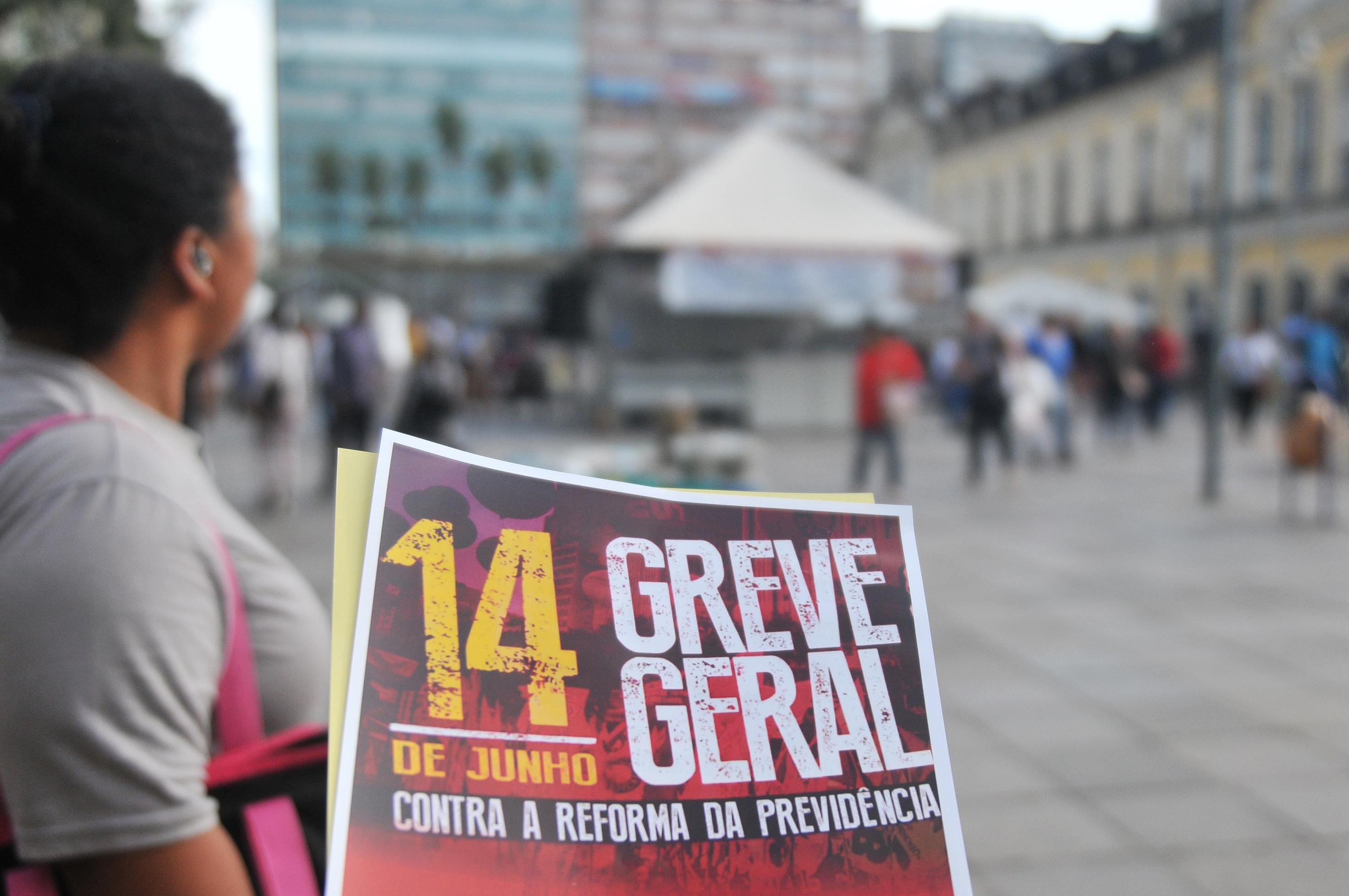 Comerciários de Salvador na greve geral, em defesa da aposentadoria