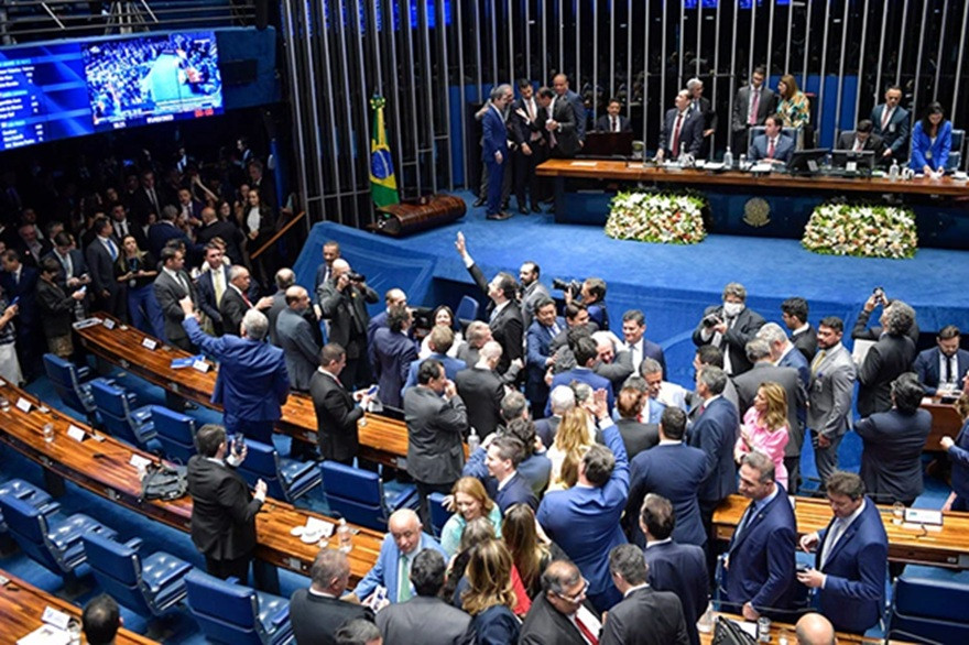 Senado aprova 30% das vagas para mulheres em conselhos de estatais