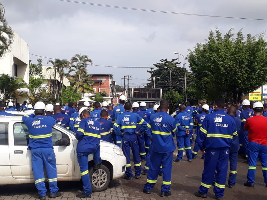 Dínamo(Coelba): Protesto dos trabalhadores (as)