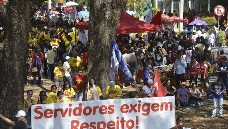 Reforma administrativa de Bolsonaro é desmonte do Estado