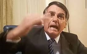 Com medo do impeachment, Bolsonaro recua e, no estilo Fake News, dá o dito por não dito