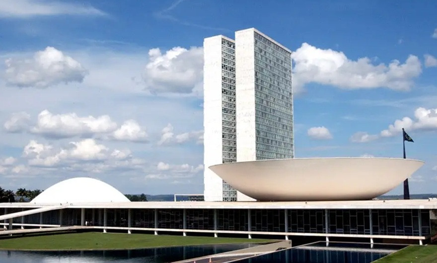 Veja os deputados baianos que impediram a taxação das bets e bilionários
