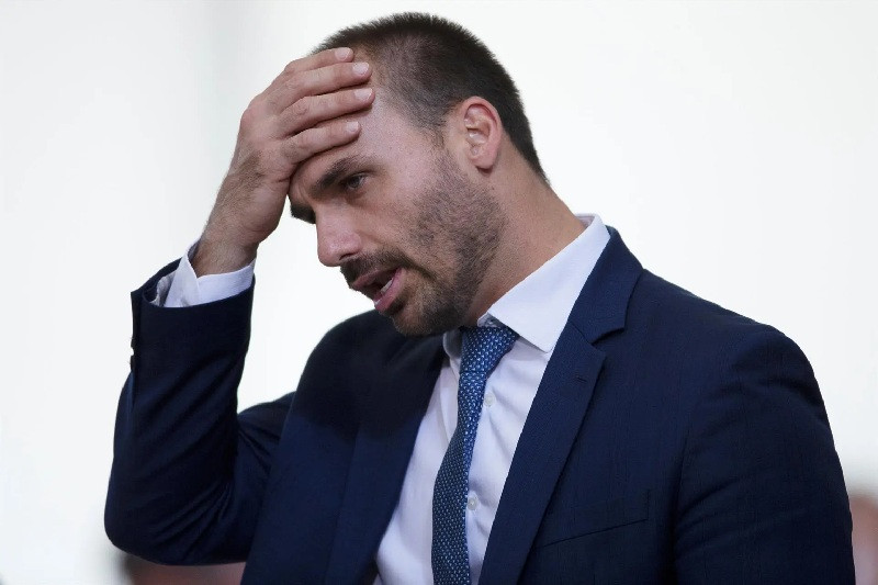 Eduardo Bolsonaro e Alexandre Ramagem são cassados na Câmara